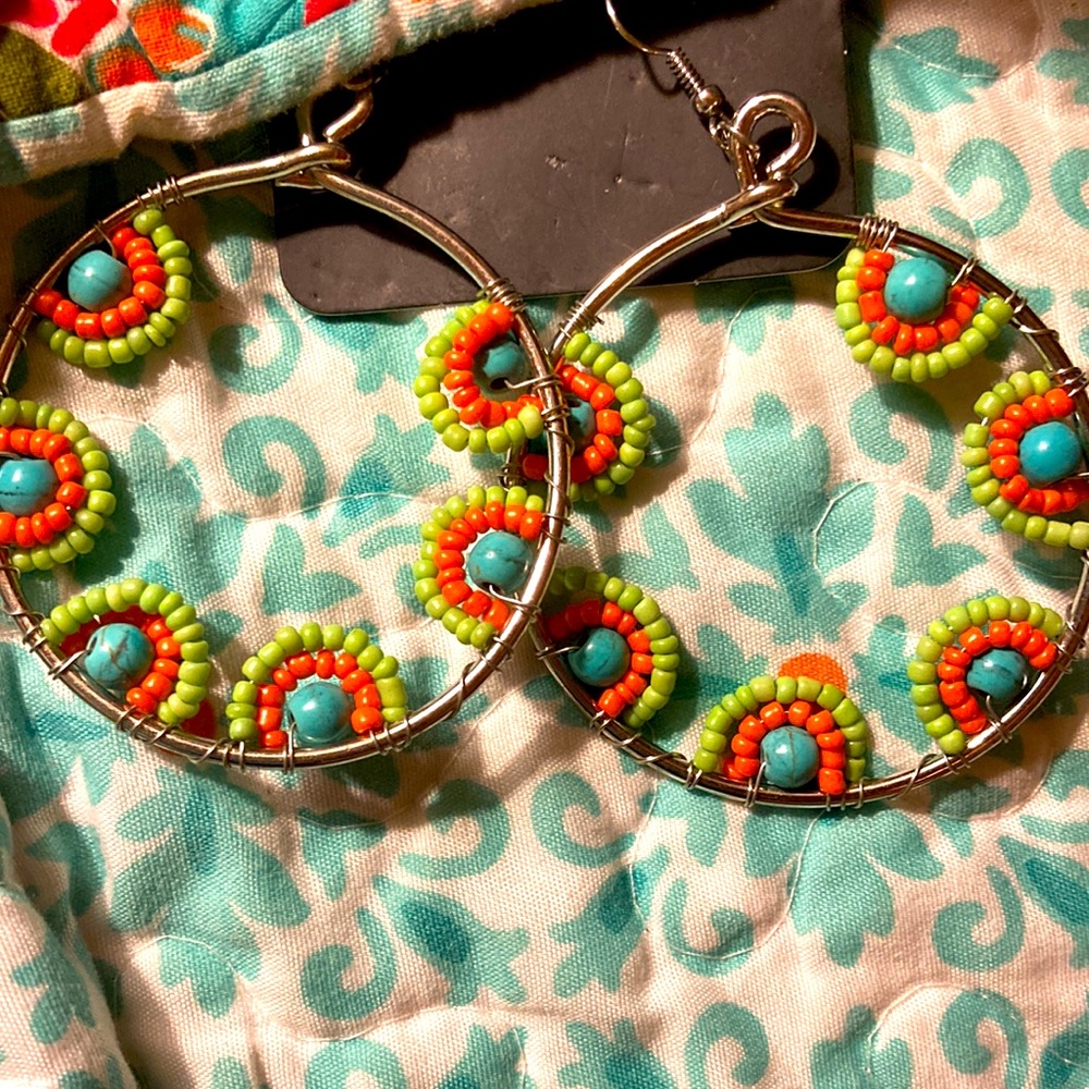 Boho Dangling Pink earrings NWT